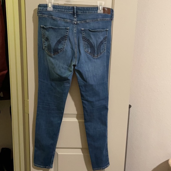 🌸 2/$25 🌸 Hollister High Rise Super Skinny Jeans - Picture 4 of 7